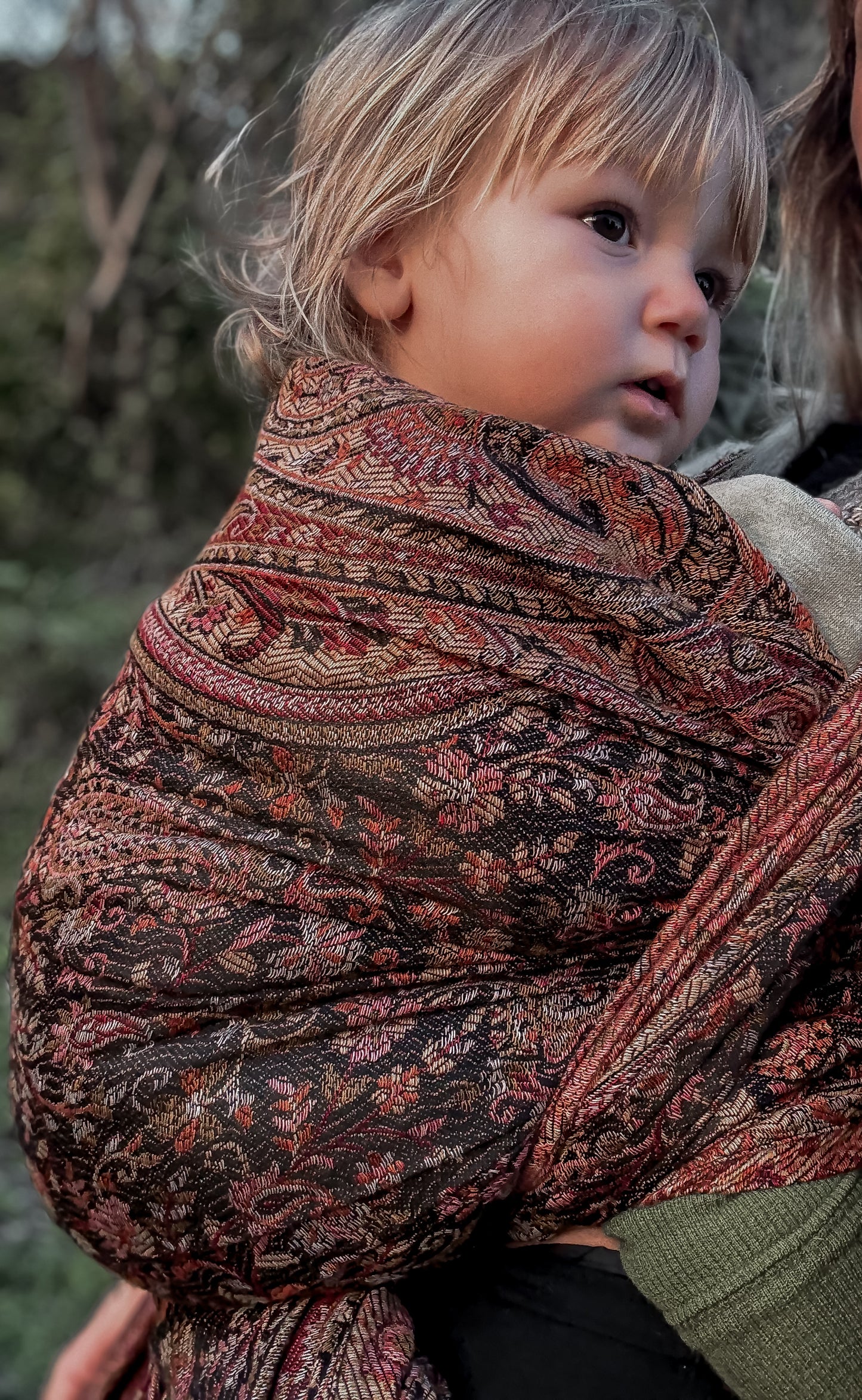 Ergonomic wraps for babies